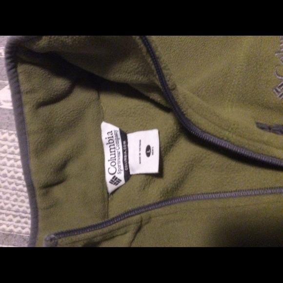 Columbia quarter zip - Picture 2 of 2